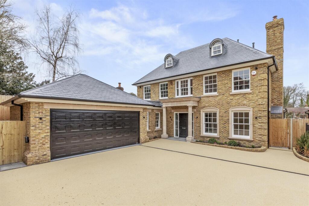 Main image of property: SOUTH PARK DRIVE, GERRARDS CROSS