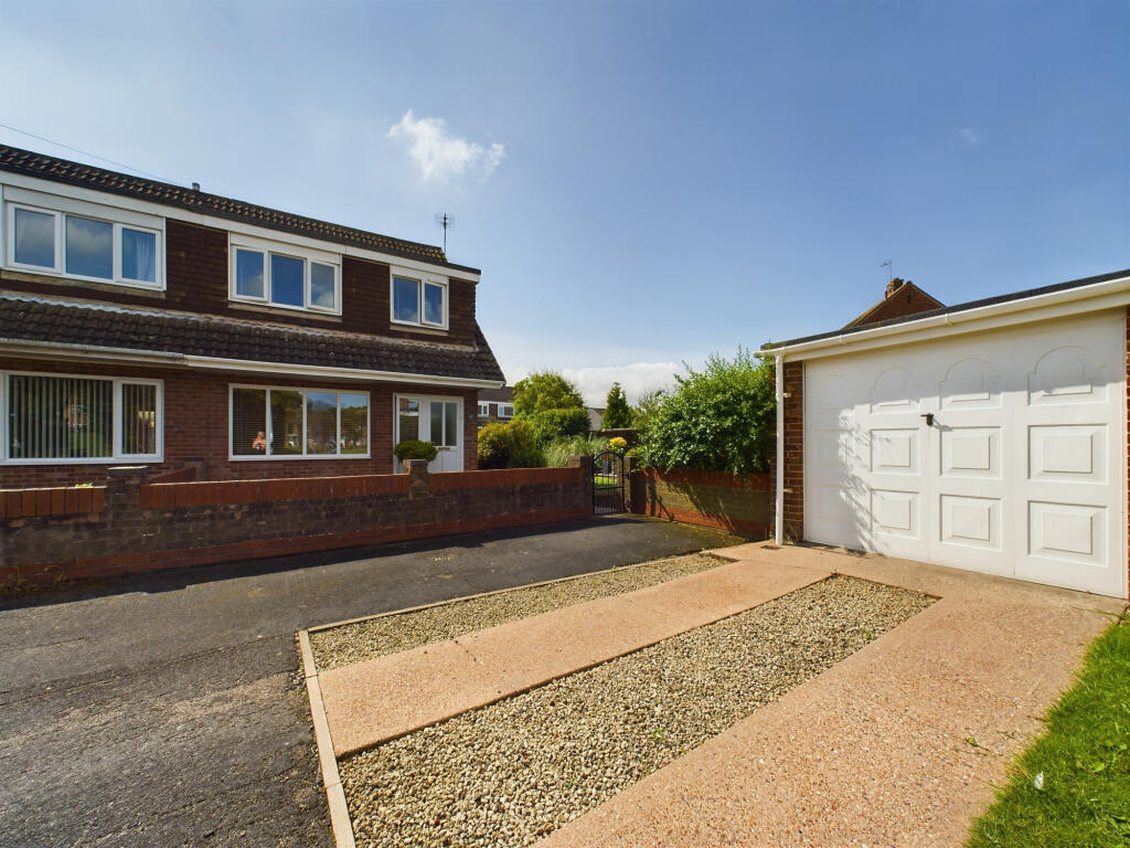 Main image of property: Moffat Close, Hull, Yorkshire, HU8
