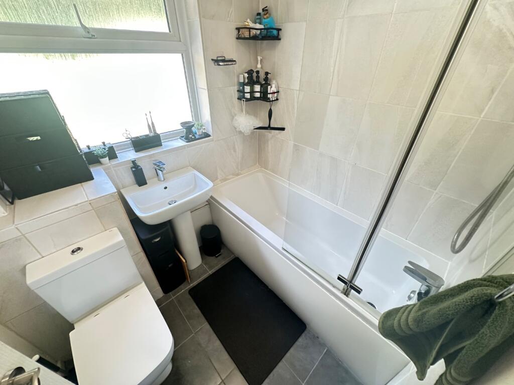 House in Luton - More