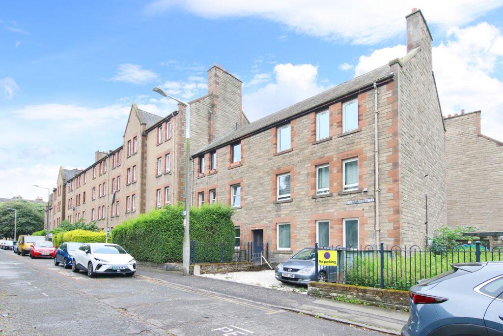 Main image of property: 9/3 South Sloan Street, Leith Walk, Edinburgh, EH6 8SS