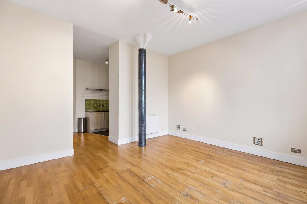 Apartment in Glasgow - View 3