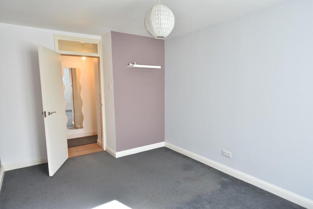 Apartment in Hove, Aldrington - View 4