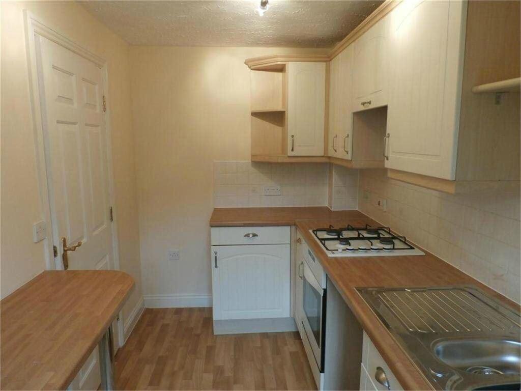 House in Taunton - View 4