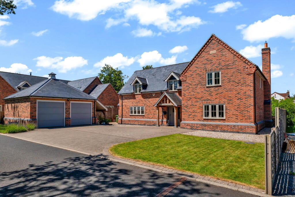 Main image of property: 2 Bakehouse Lane, Twyford