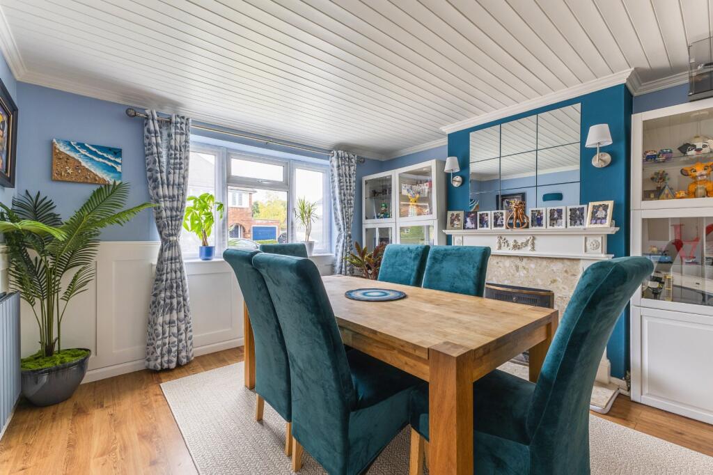 House in Dunstable, Central Bedfordshire - View 4