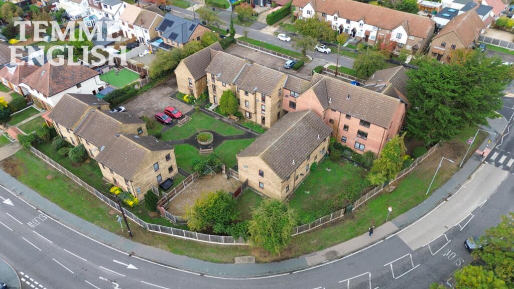 Apartment in Southend-on-Sea - View 4
