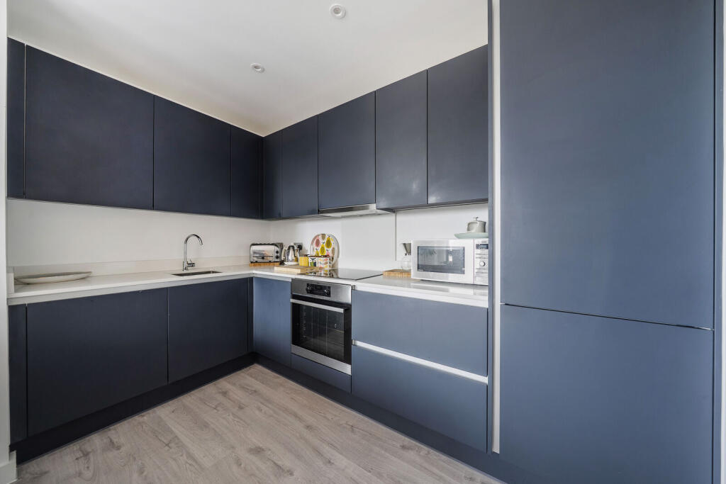 Osiers Road, Wandsworth, London, SW18 photo 3