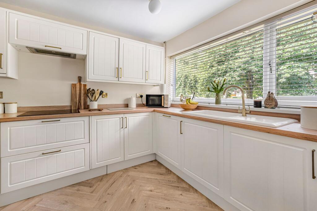 Hardy Close, Huntingdon, Cambridgeshire. - View 5