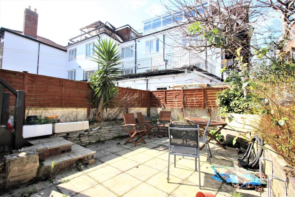 House in Portsmouth - More