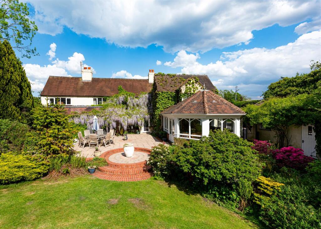 Main image of property: Natsfield House, Nurton Hill Road, Pattingham, WV6 7HQ