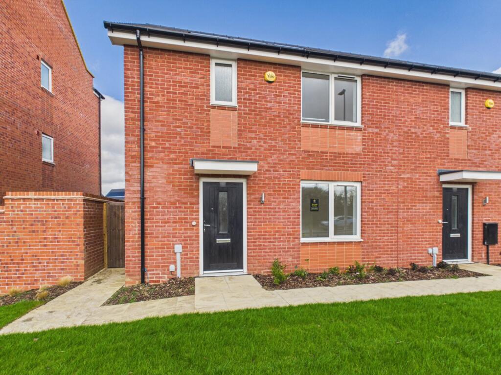 3-bed terraced on Bamford Park, Upper Lighthorne, Leamington Spa, CV33, £126,875