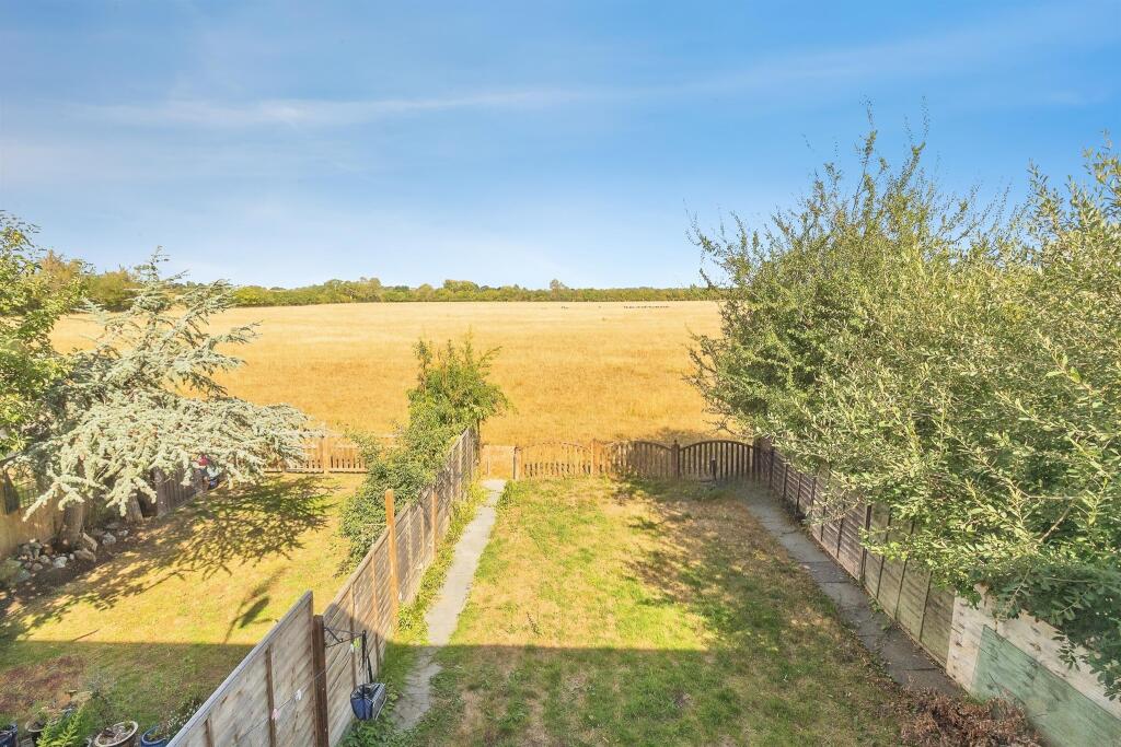 House in Hockliffe, Central Bedfordshire - View 3