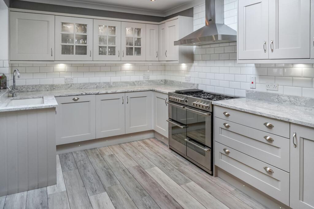 Stanmere Court, Hawkshaw, BL8 photo 5