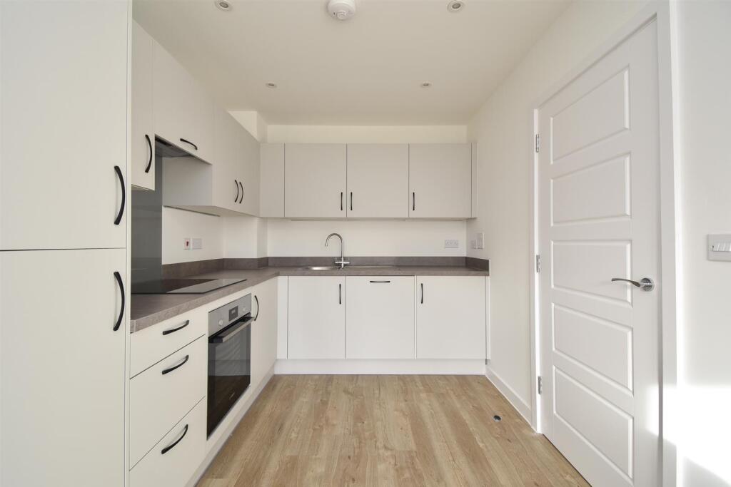 House in Tonbridge - More
