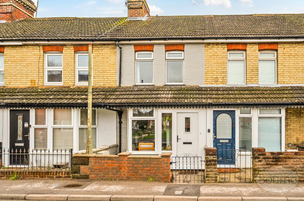 Main image of property: Wrecclesham Road, Farnham, Surrey, GU9