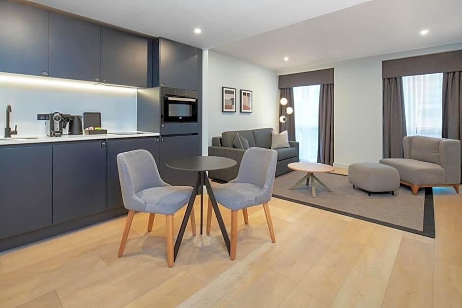 Apartment in Birmingham, Jewellery Quarter - View 4