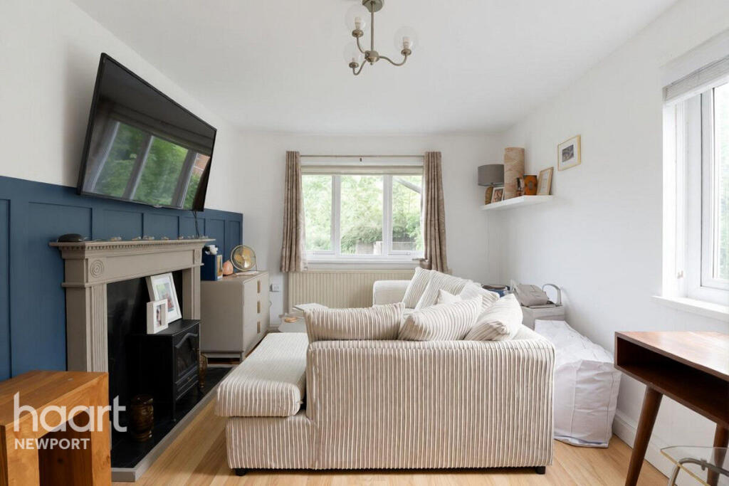 Apartment in Rhiwderin, Pentre-Poeth, Graig - View 4