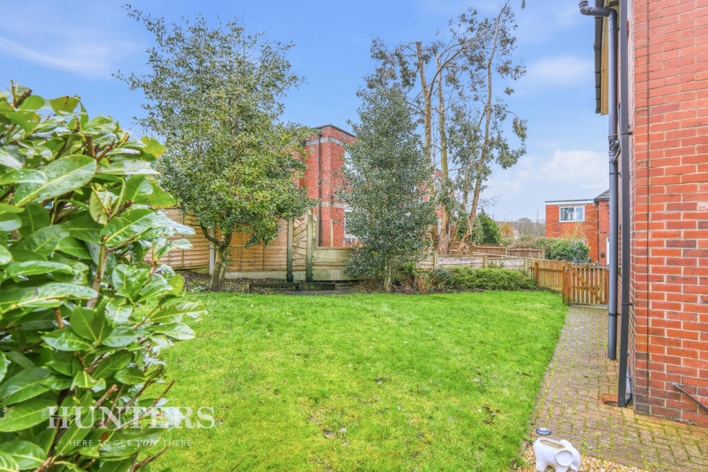 Henderville Street, Littleborough, OL15 9HJ photo 4