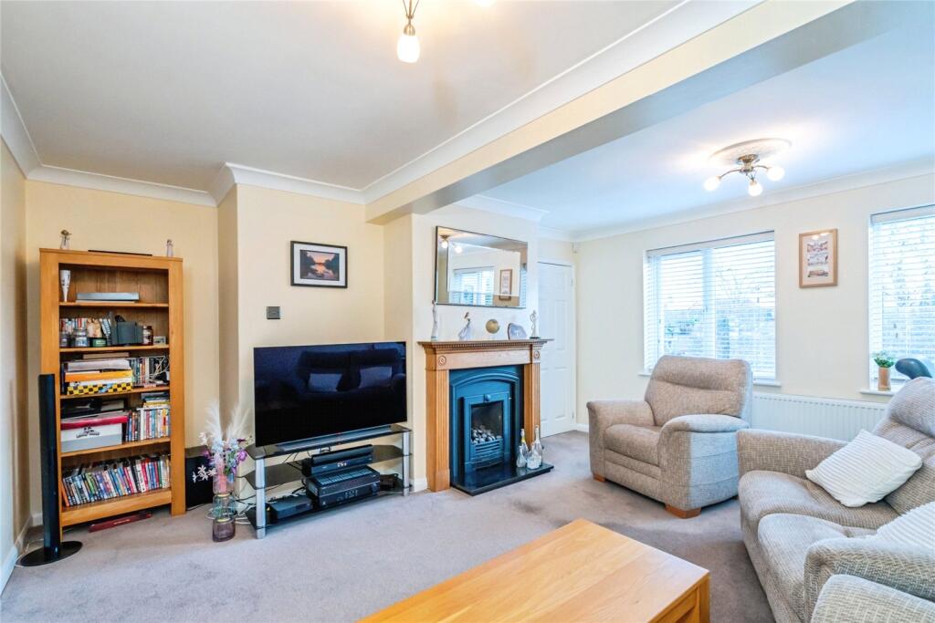 House in Havant, Hampshire - View 2