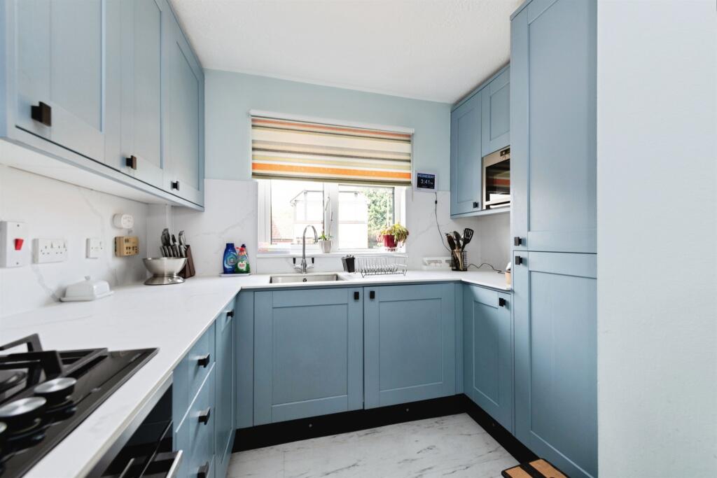 House in Reigate and Banstead, Surrey - View 5