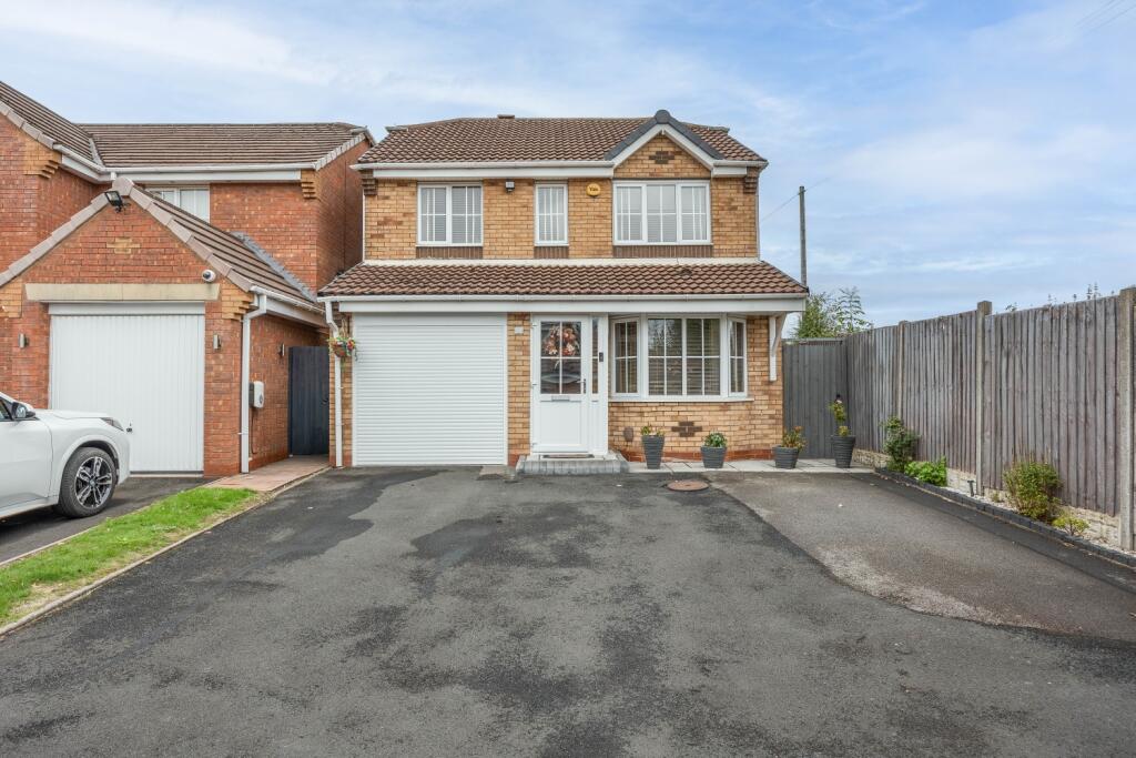 4-bed detached on Argil Close, Wolverhampton, WV11 , £360,000