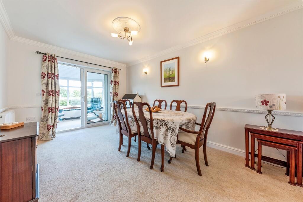 House in South Kesteven, Fulbeck - View 4