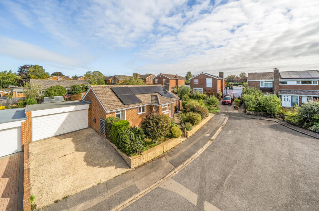 Broadwater Road, Twyford, Reading photo 2