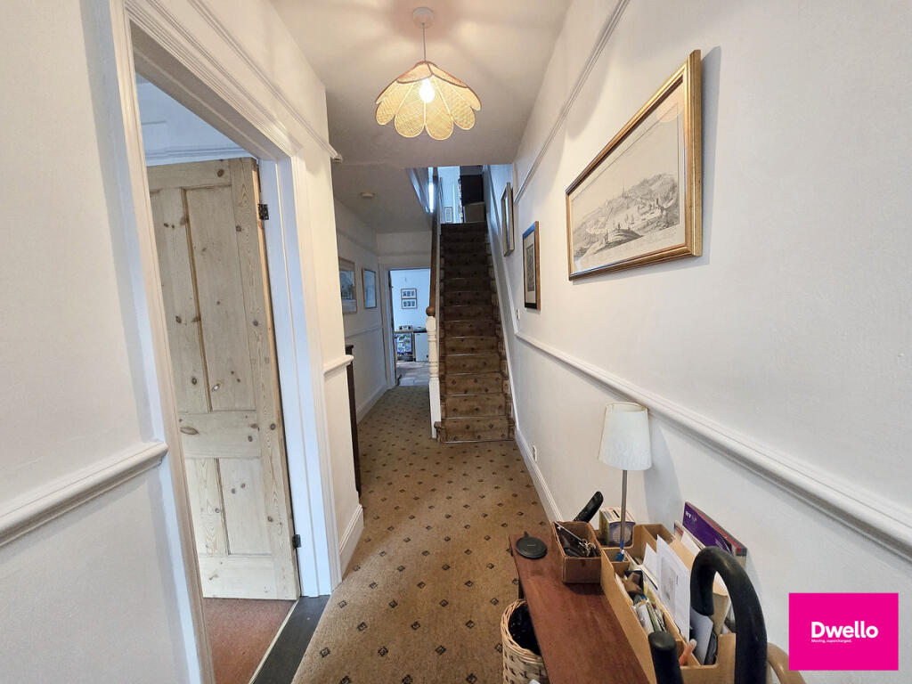 Braemar Avenue, Chelmsford, CM2 9 photo 4