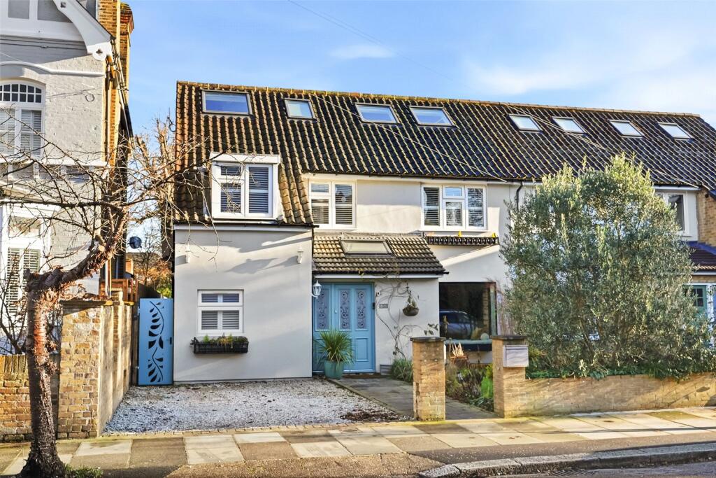 Main image of property: Oxford Road, Teddington, TW11