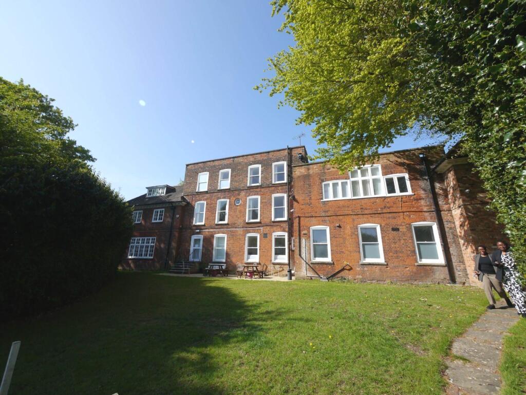 Additional image 27 of Great North Road, Hatfield