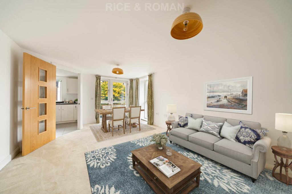 Holly Place, Cobham photo 2