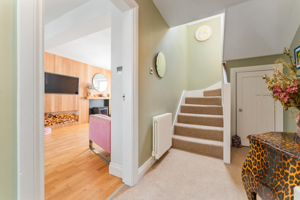 House in Cumbernauld, Cumbernauld Village - More