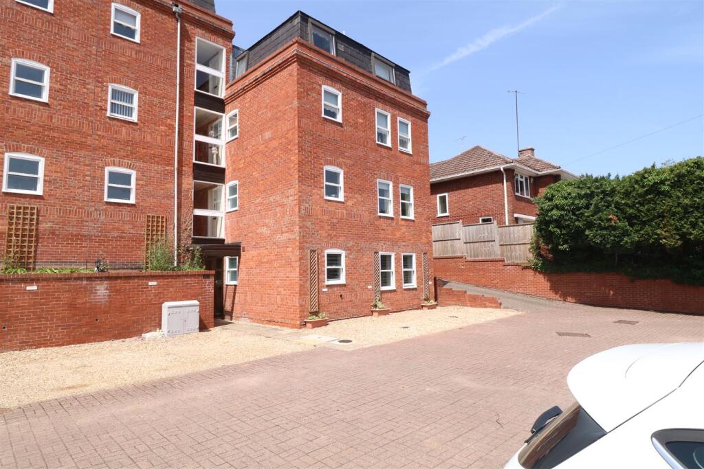 Main image of property: Kenilworth Hall, Bridge Street