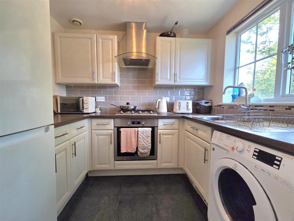 House in Gloucester, Gloucestershire - View 4
