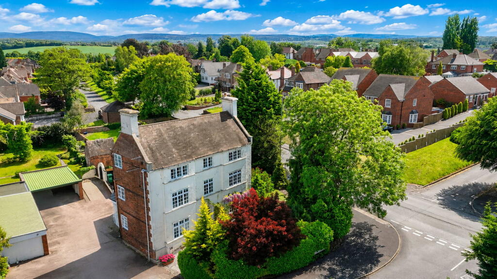 Main image of property: Grove Farm, Maidensbridge Road, Wall Heath, Kingswinford, DY6