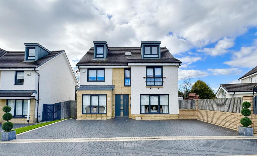 Main image of property: Mcguire Gate, Bothwell, Glasgow