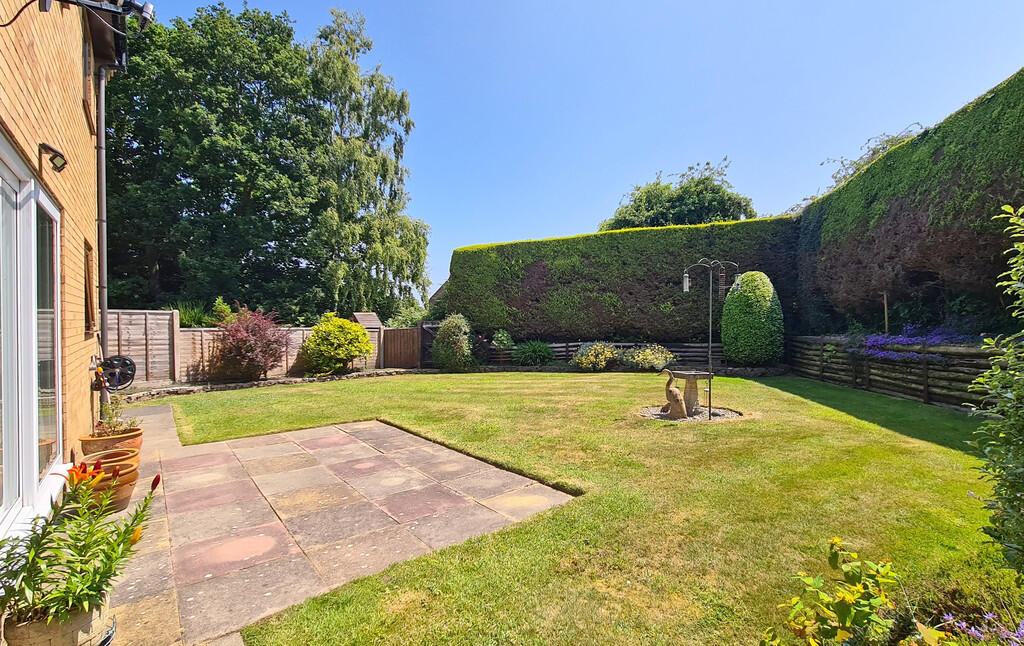 Valley Gardens, North Walsham photo 2