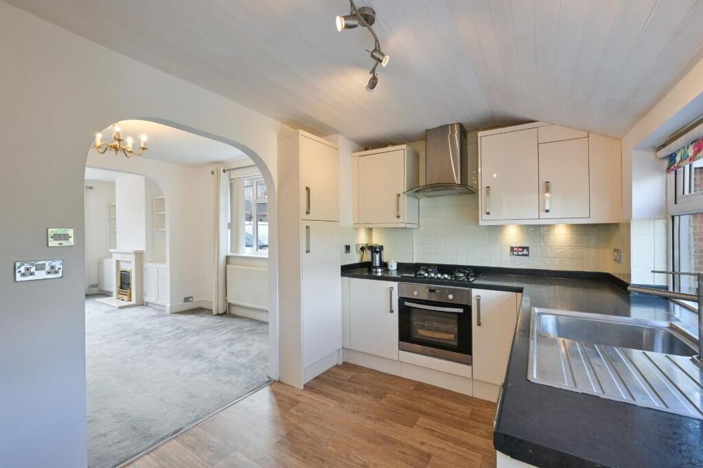 Church Road, West Ewell, KT19 photo 4