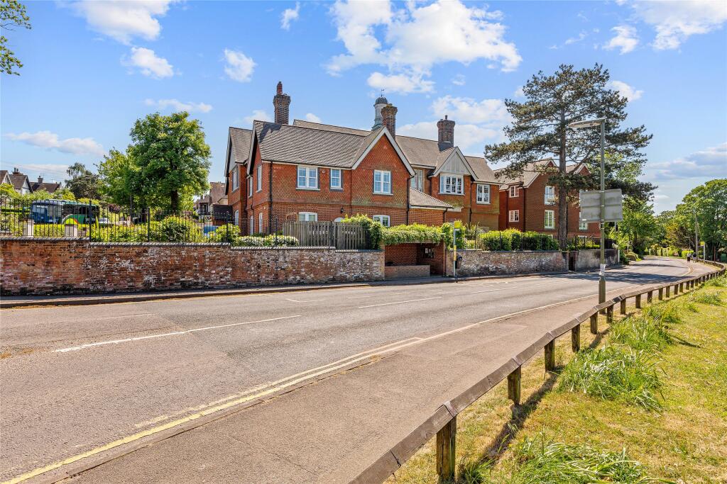 Main image of property: East Hill Road, Oxted, Surrey, RH8