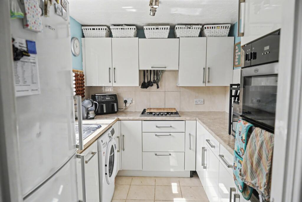 Verwood photo 4