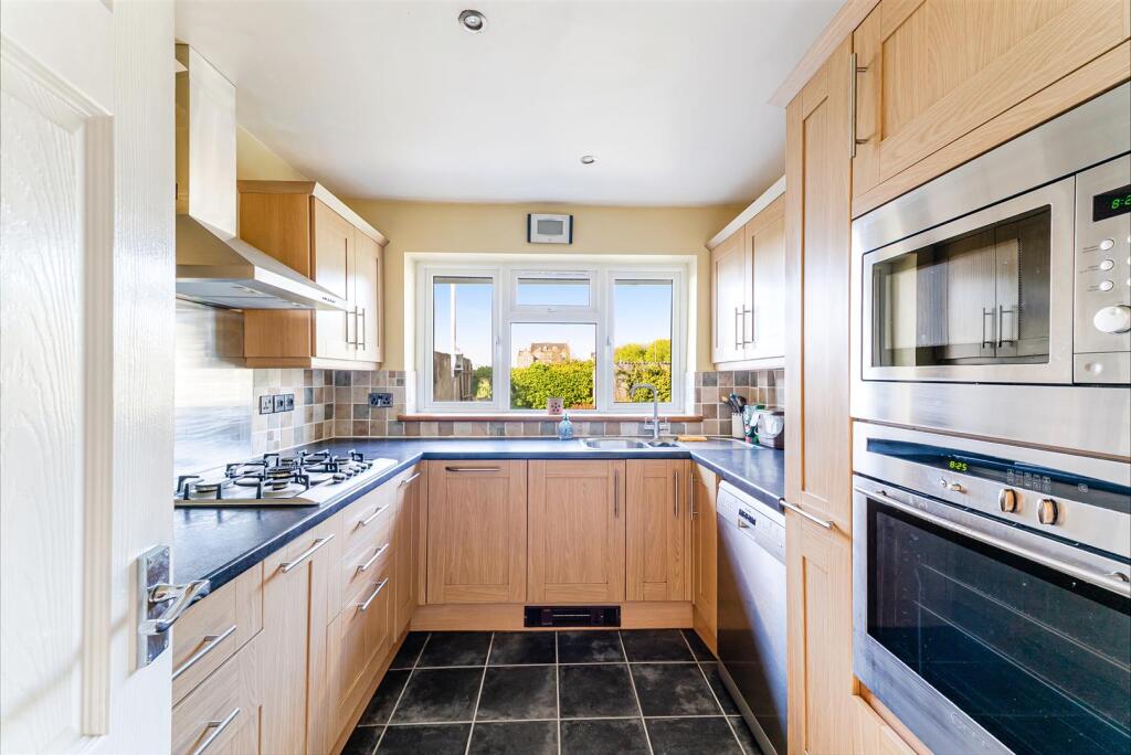 House in Clevedon, Walton Park - More