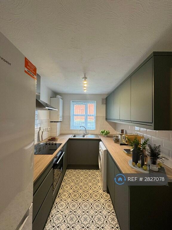 Forsythia Close, Birmingham, B31