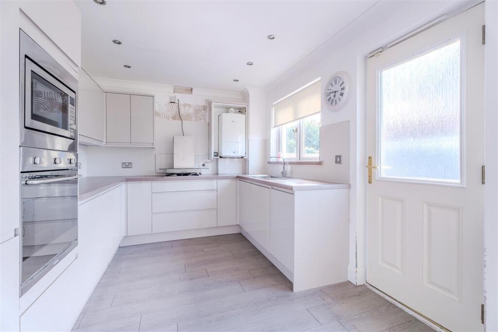 House in Motherwell, North Lanarkshire - View 5