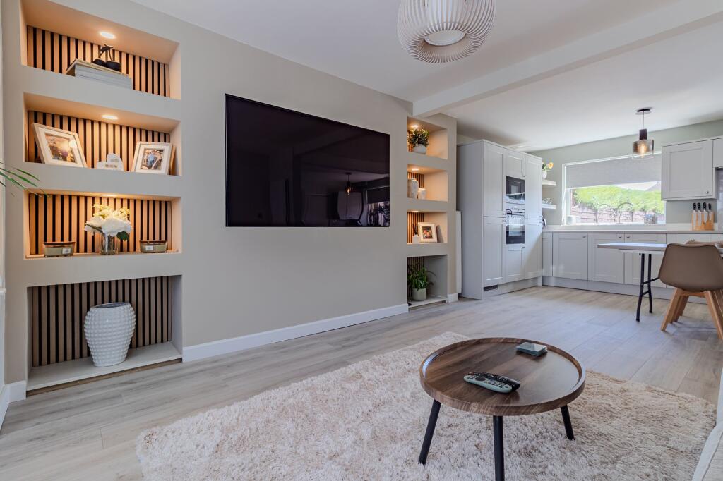 House in Blaby, Braunstone - More