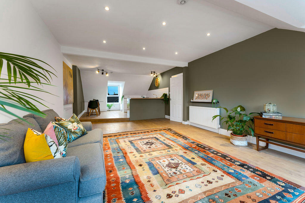 Apartment in Edinburgh, Lauriston, Tollcross - View 4