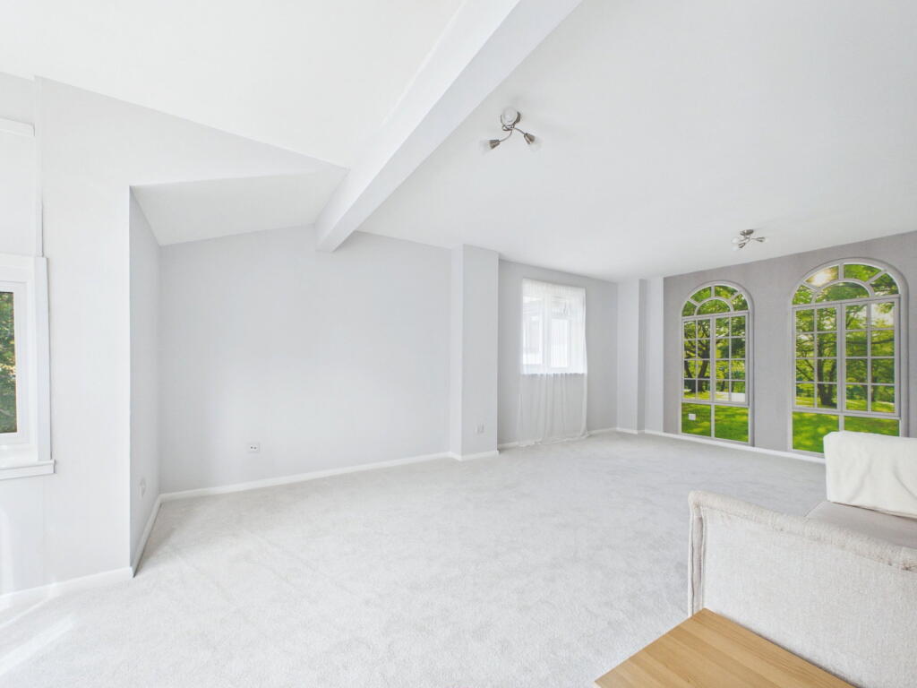 Apartment in Torquay - More