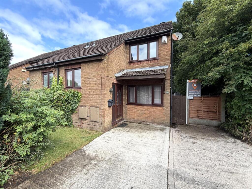 Main image of property: Redstock Close, Westhoughton, Bolton