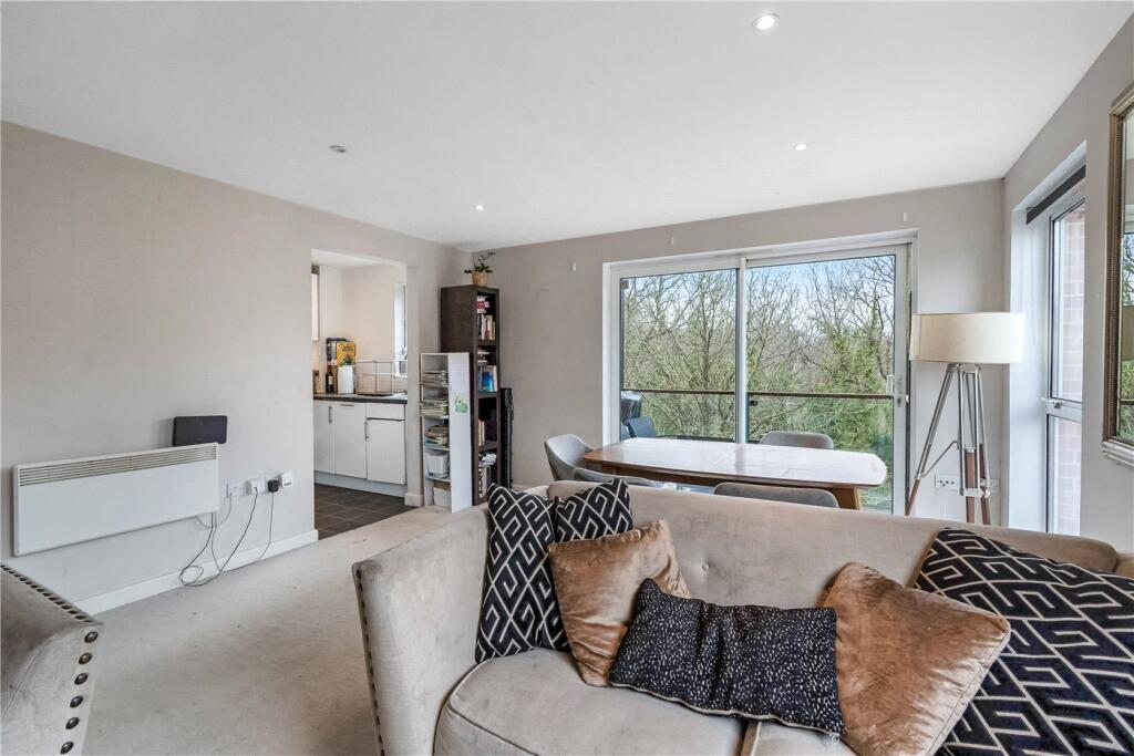 Apartment in London - View 3