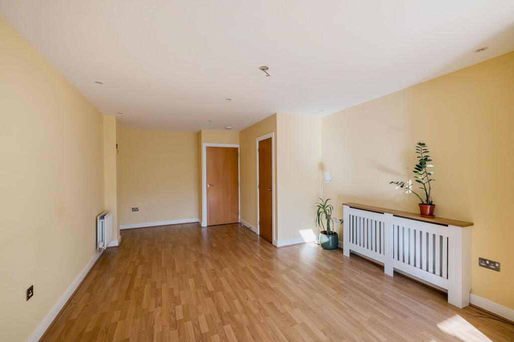 House in Redhill - View 5