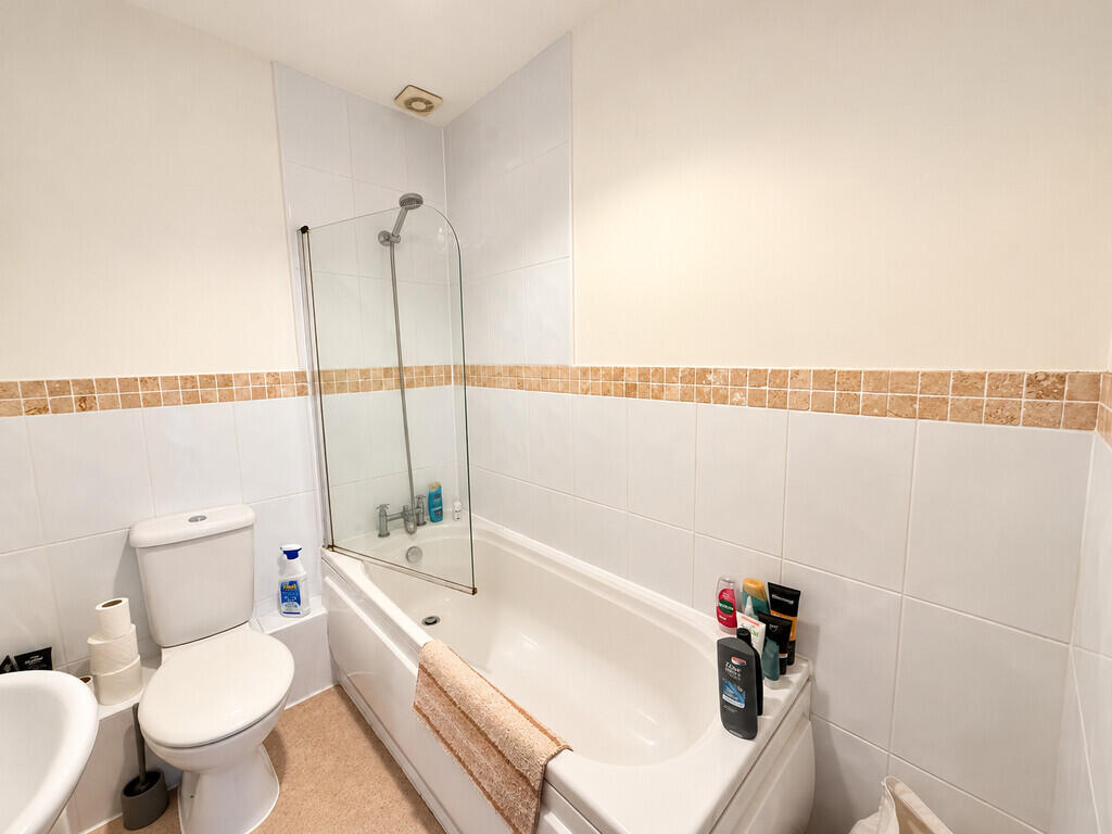 House in Barnton, Cheshire West and Chester - More